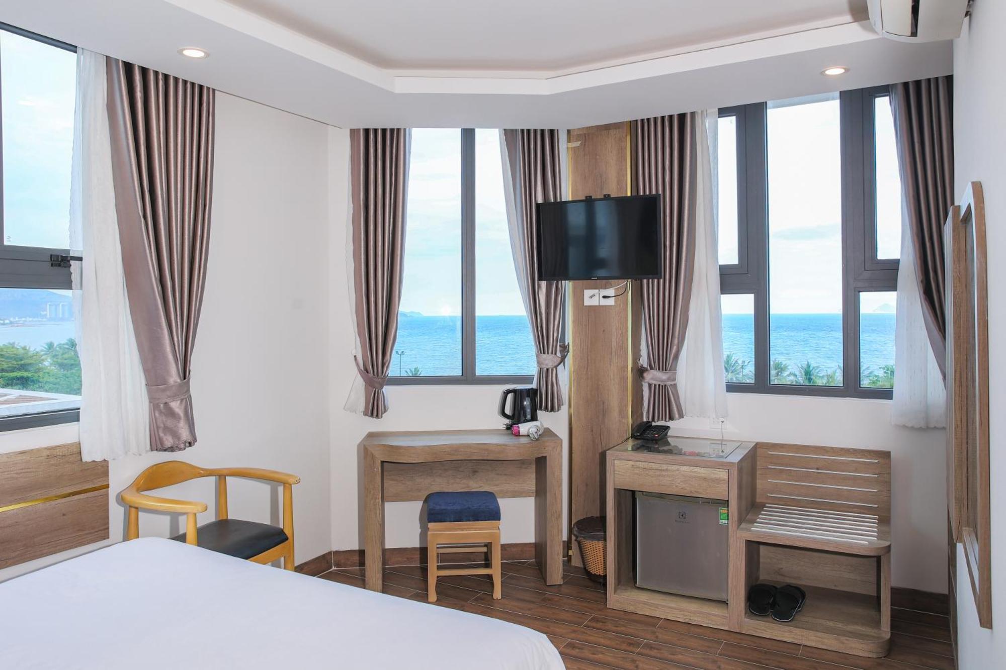 Azura Gold Hotel & Apartment Nha Trang Zewnętrze zdjęcie