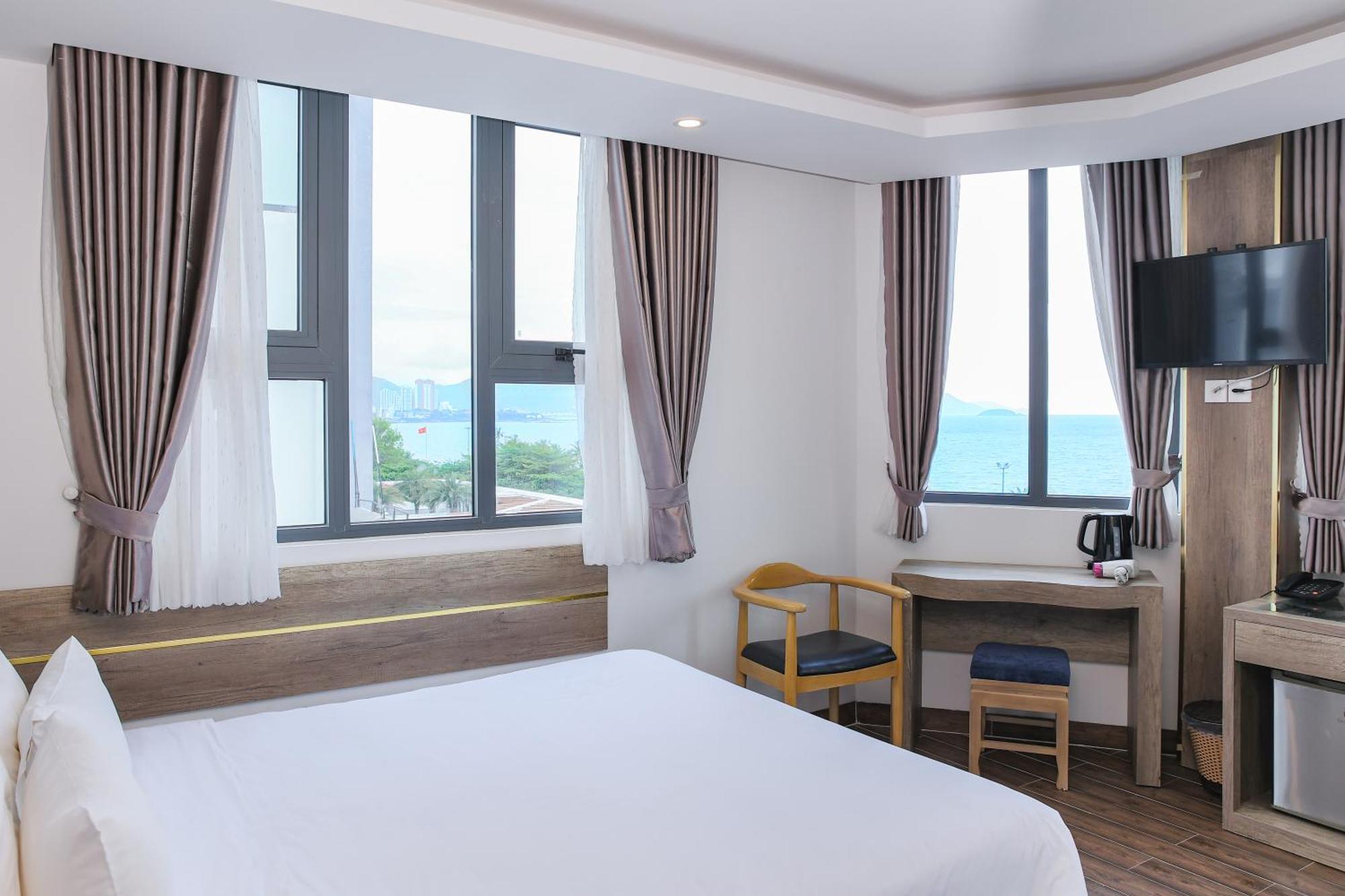 Azura Gold Hotel & Apartment Nha Trang Zewnętrze zdjęcie